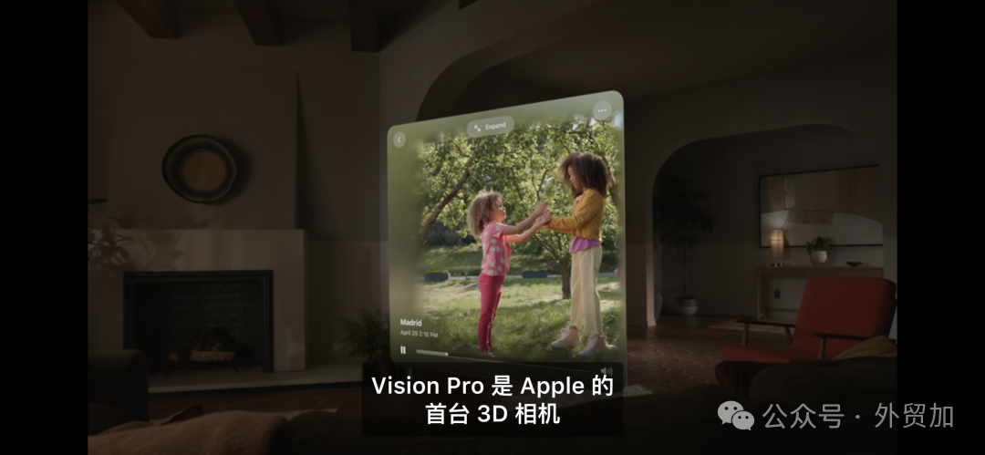 从头控制流量，​TikTok原生应用正式登陆苹果Vision Pro头显，大佬们看到了什么机会？