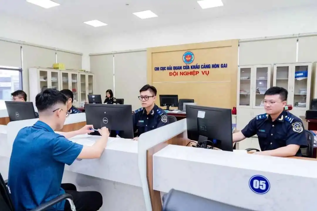 暴击密集!越南新规 “断” 进口免税之路:低价无门,利润折戟