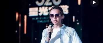 日版“李佳琦”，又是中国人