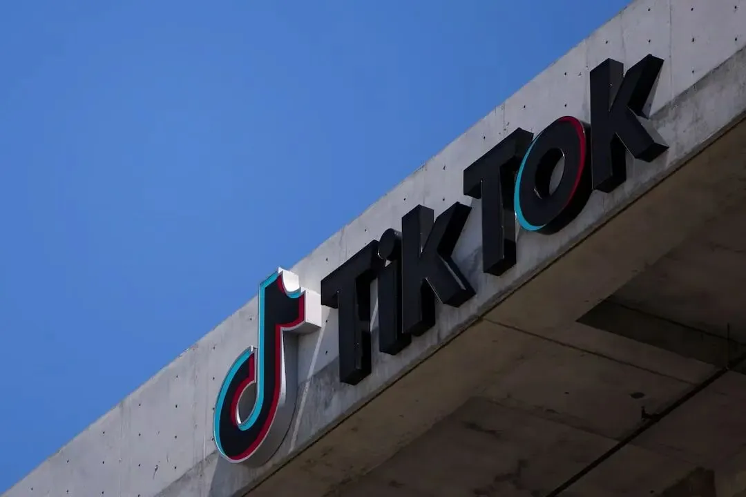 登上TikTok英区销量飙升榜,滚动晾衣架销量环比上涨454%