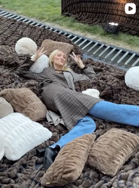 $399毛毯单月狂卖1000万美金,黑五投流狠角色