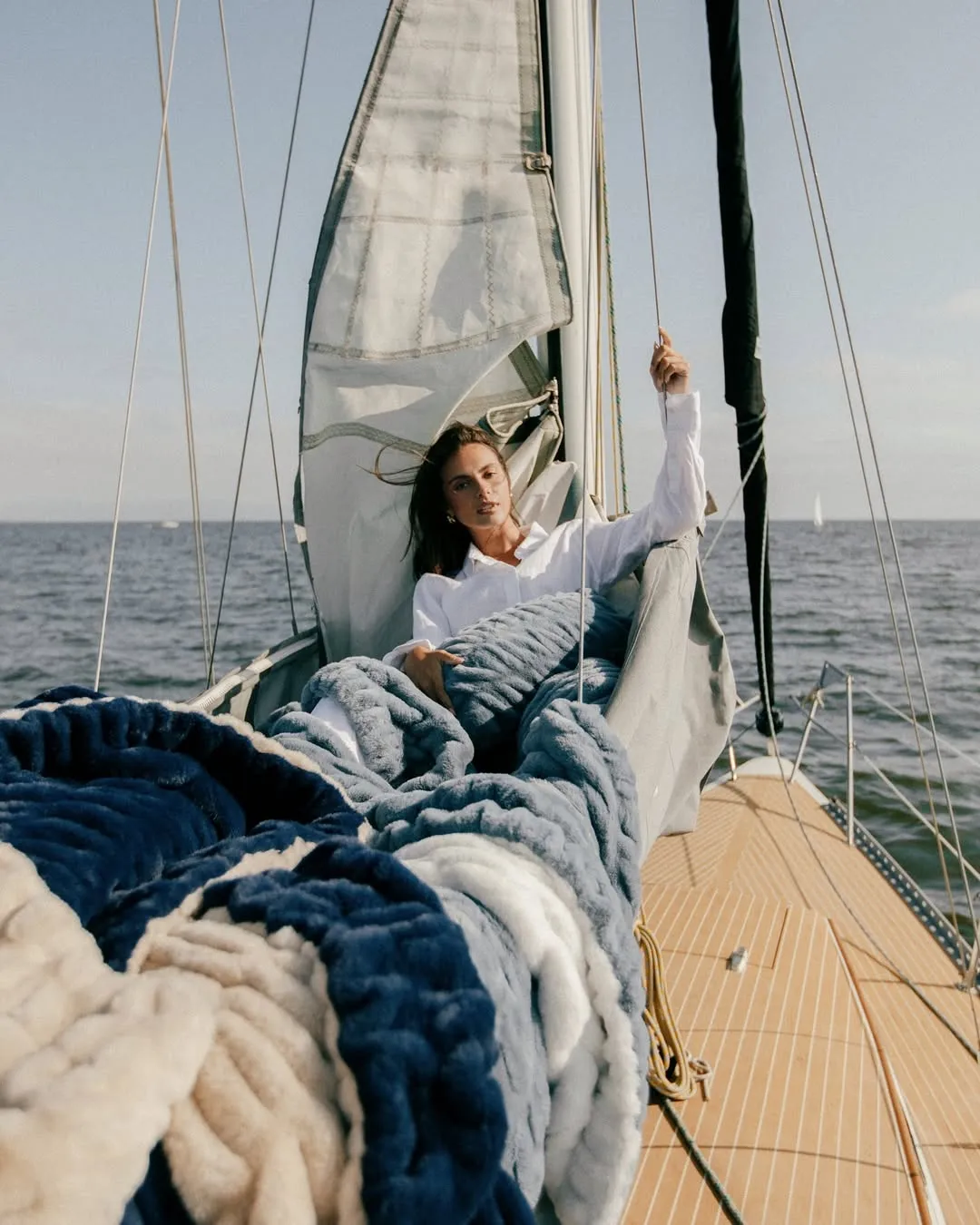 $399毛毯单月狂卖1000万美金,黑五投流狠角色