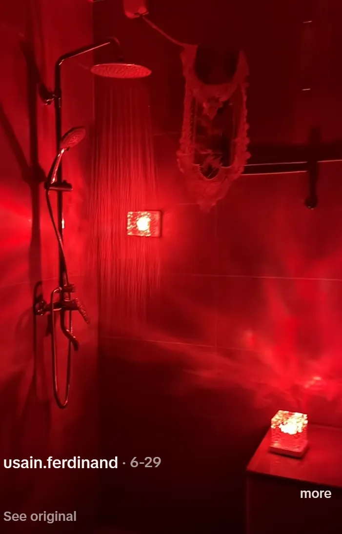 浴室出片神器燃爆TikTok ,一款浴室氛围灯月销百万GMV