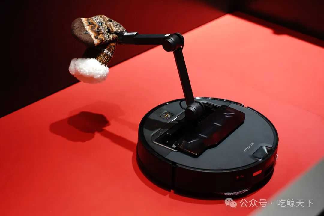 CES2025探展石头科技:全球首创仿生机械臂扫拖机器人_手机搜狐网