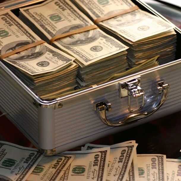 半年吸金40亿!家居大卖净利增长超11%