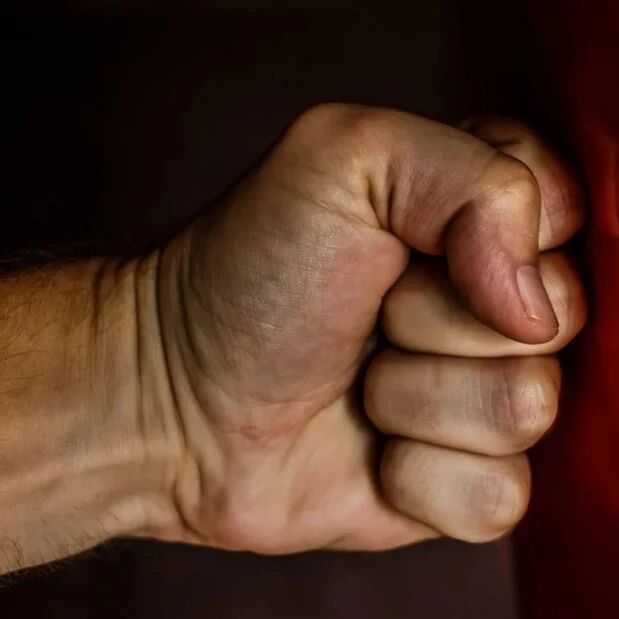 关税重创!金华大卖憋出亏损