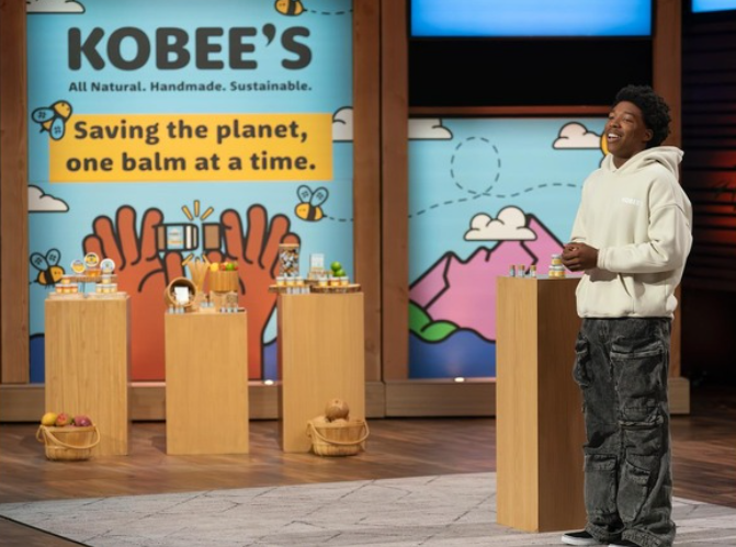 从宿舍小实验到Z世代爆款,一男大学生用200美元打造的润唇膏撬动市场