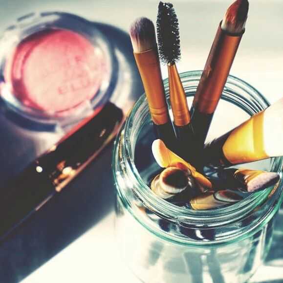 营收暴跌2566万！美妆大卖突然宣布退市......