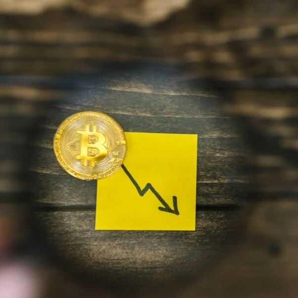 惨亏2亿！上市大卖Q3业绩翻车，半年盈利直接清零