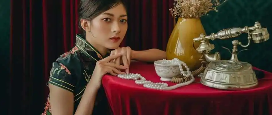 年收数百万！夫妻档用旗袍赚翻北美婚礼市场