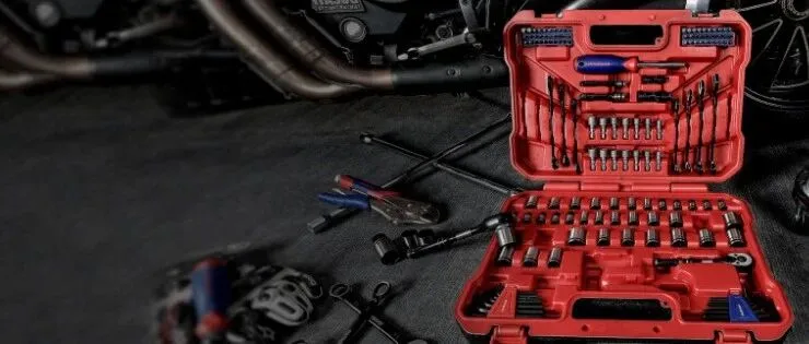 从山村少年到全球大佬，卖小小扳手年收147亿，畅销180国